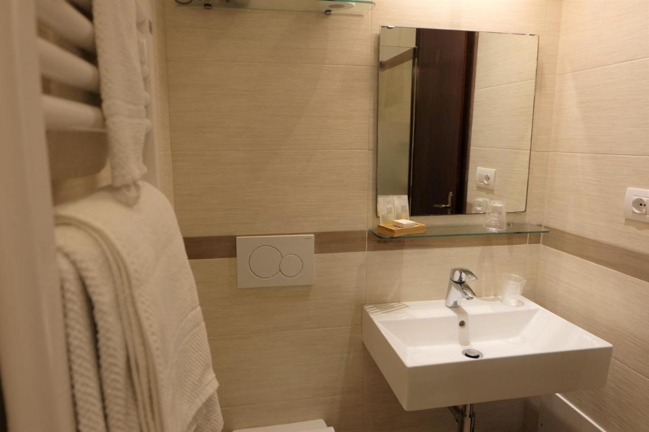 Hotel Villa Nettuno ตาออร์มินา ภายนอก รูปภาพ
