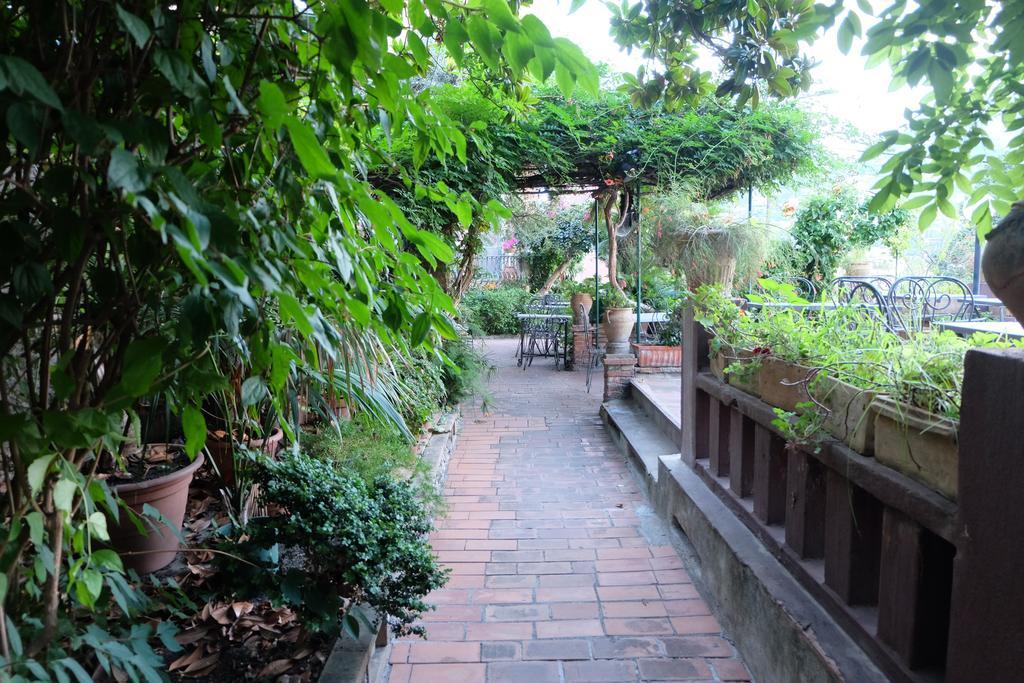 Hotel Villa Nettuno ตาออร์มินา ภายนอก รูปภาพ