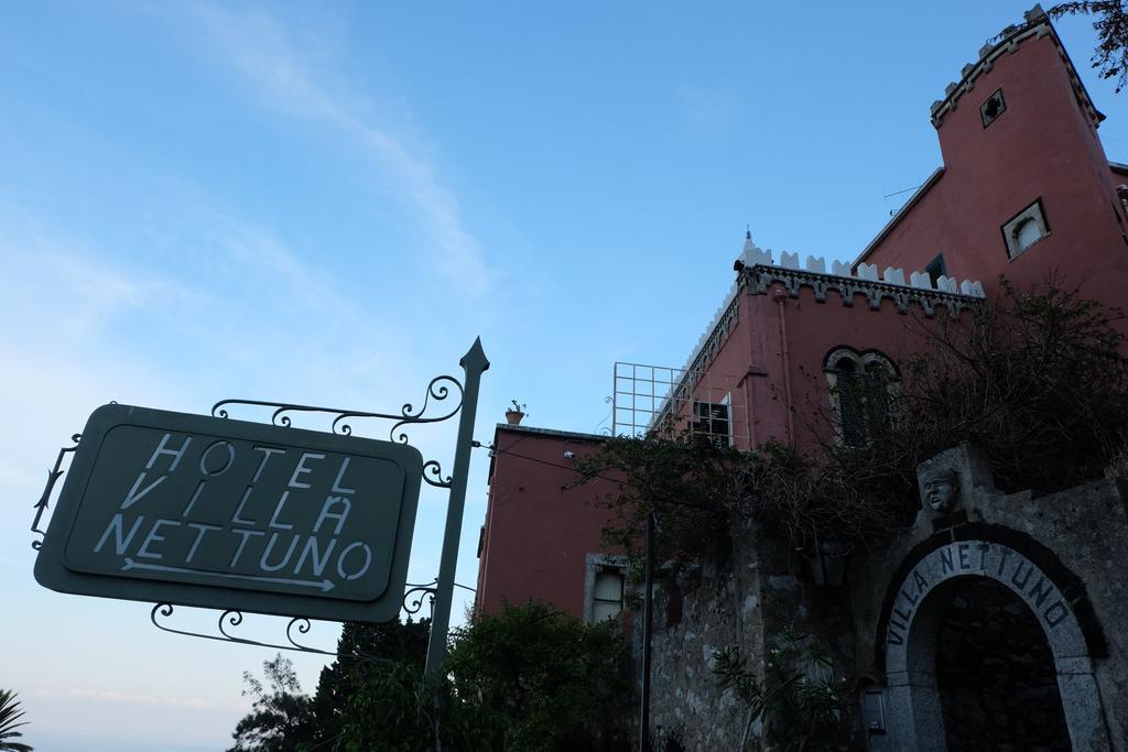 Hotel Villa Nettuno ตาออร์มินา ภายนอก รูปภาพ
