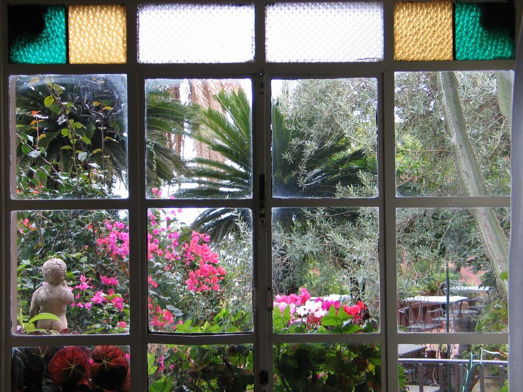 Hotel Villa Nettuno ตาออร์มินา ภายนอก รูปภาพ