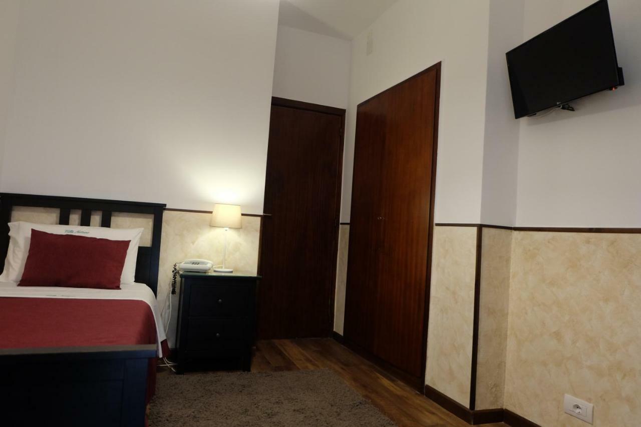 Hotel Villa Nettuno ตาออร์มินา ภายนอก รูปภาพ