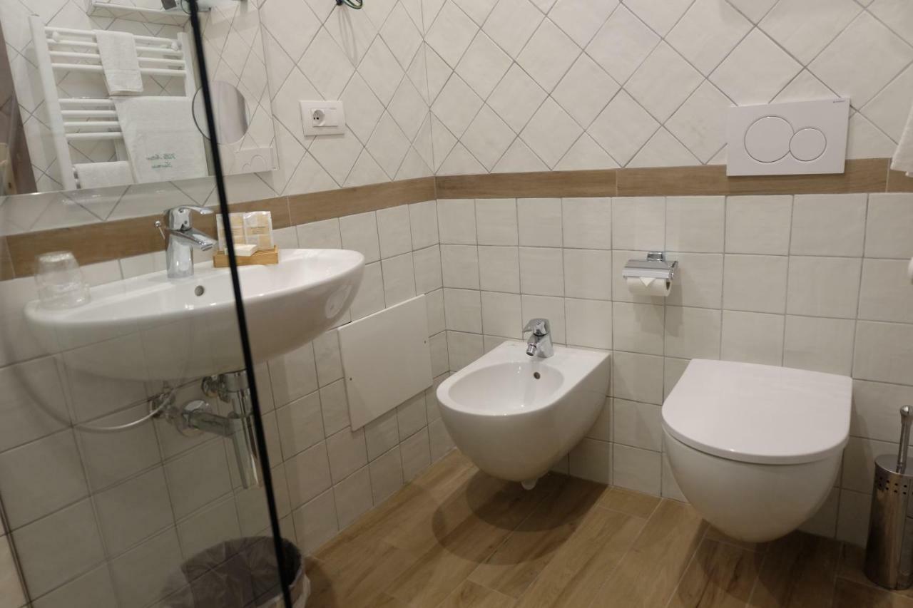 Hotel Villa Nettuno ตาออร์มินา ภายนอก รูปภาพ